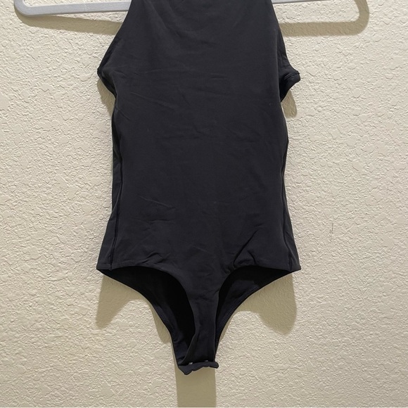 New  Skims FITS EVERYBODY HIGH NECK BODYSUIT
Color Onyx black - Picture 8 of 9